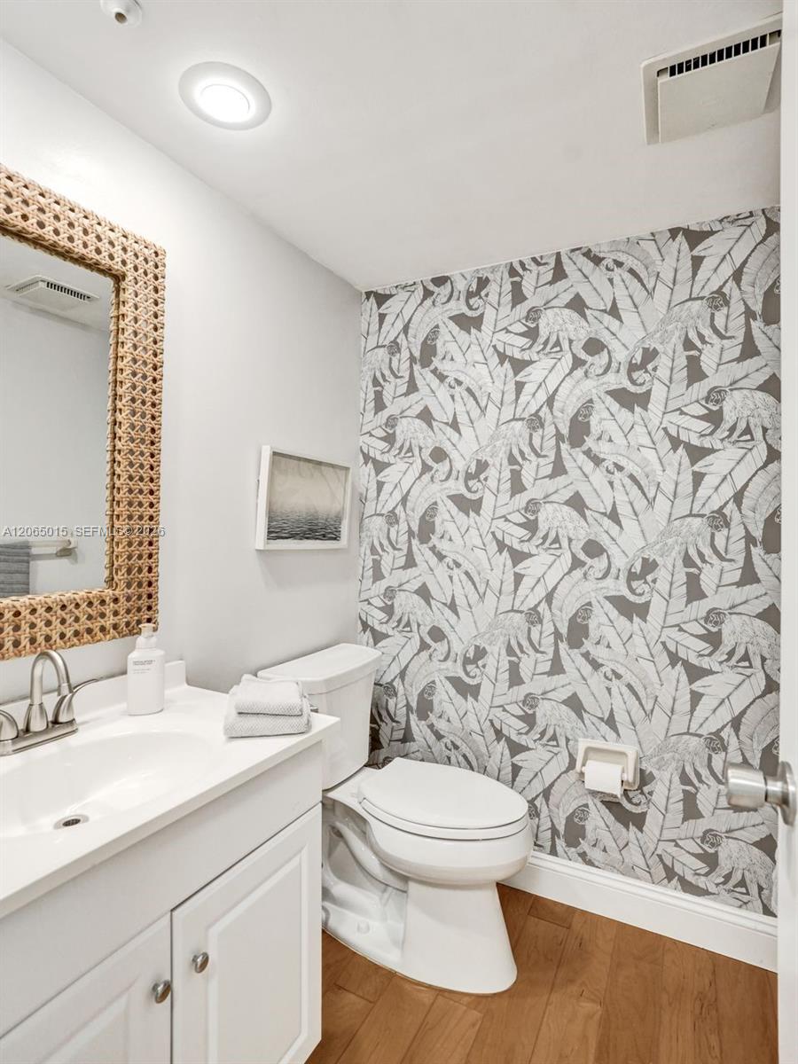 808 Cypress Blvd # 409