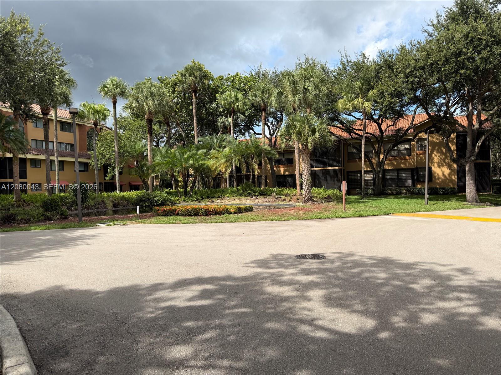 15535 N Miami Lakeway N # 107