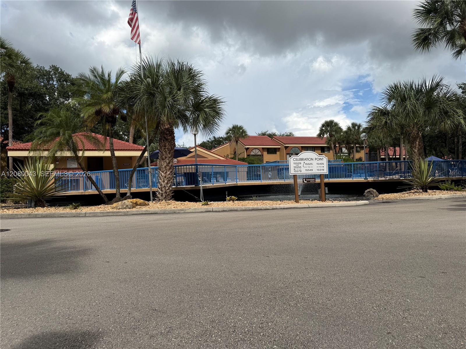 15535 N Miami Lakeway N # 107