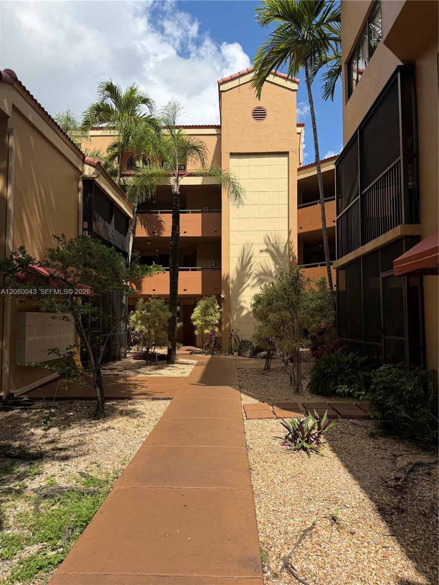 15535 N Miami Lakeway N # 107