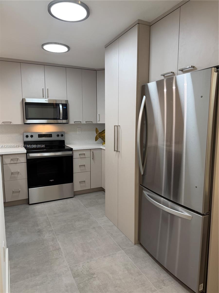 15535 N Miami Lakeway N # 107