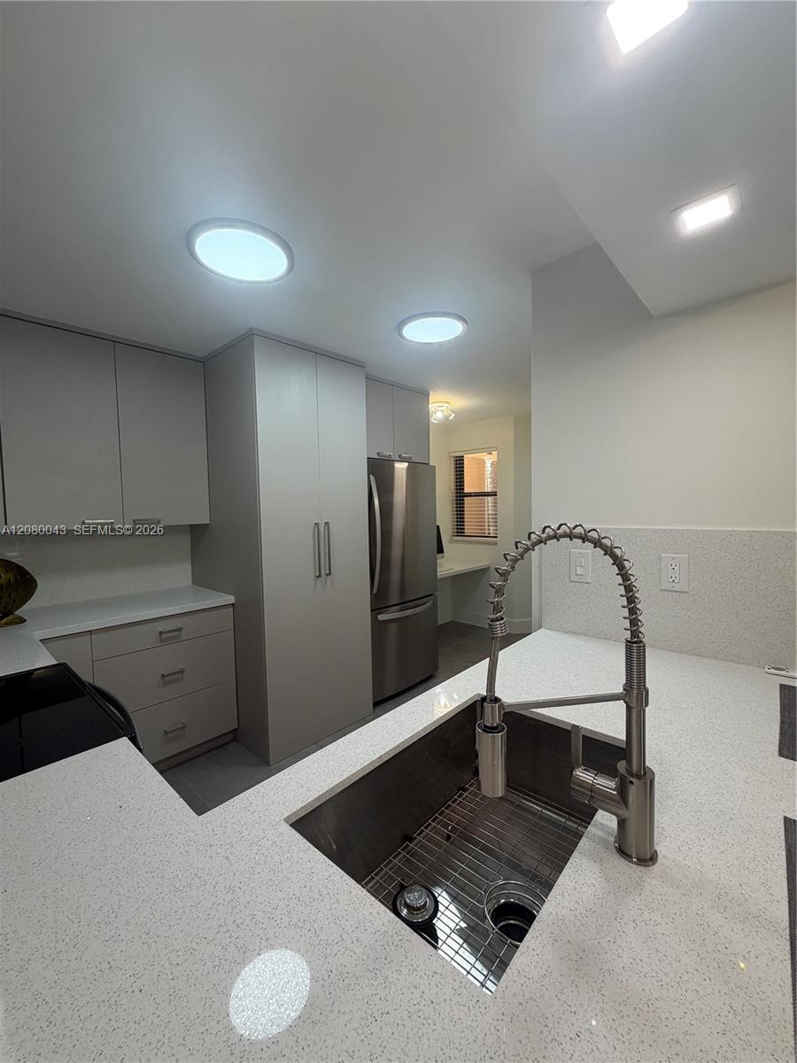 15535 N Miami Lakeway N # 107