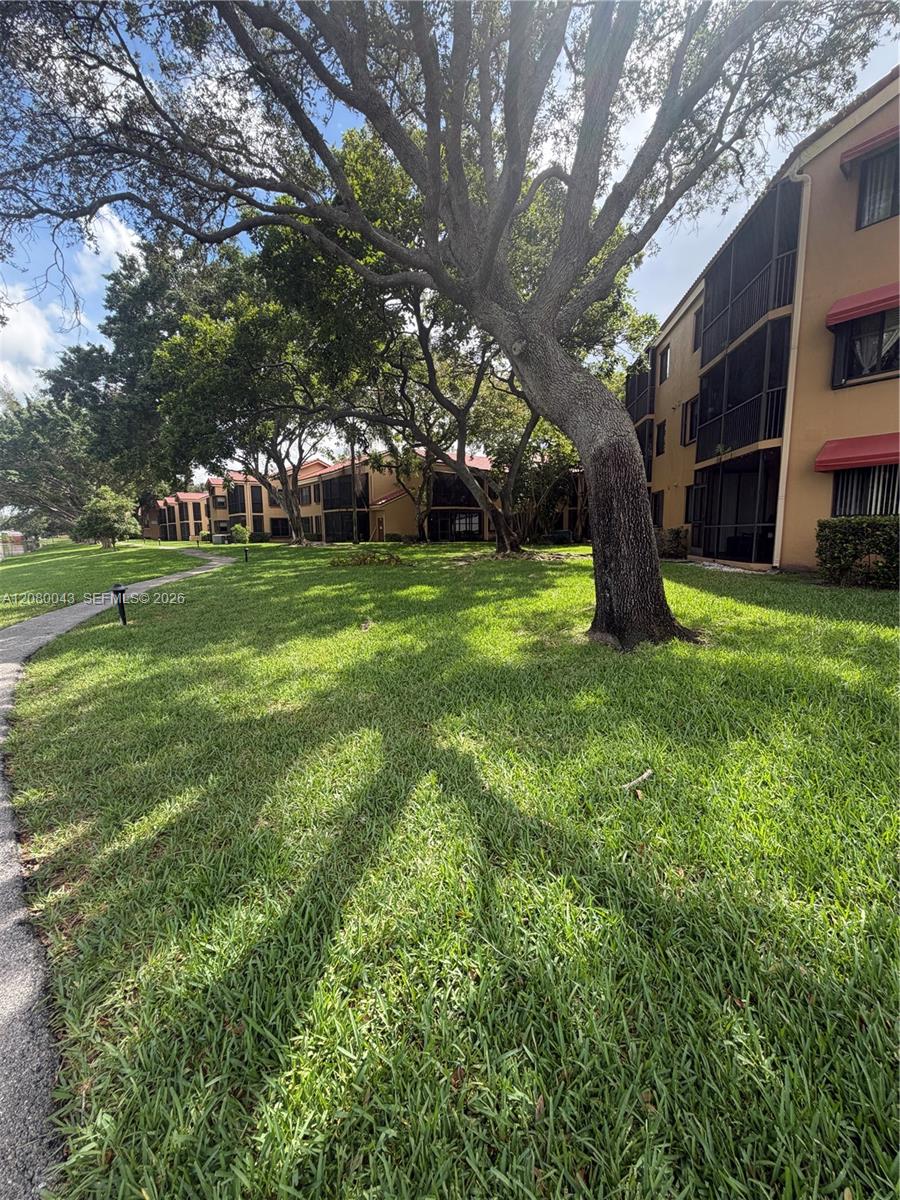 15535 N Miami Lakeway N # 107