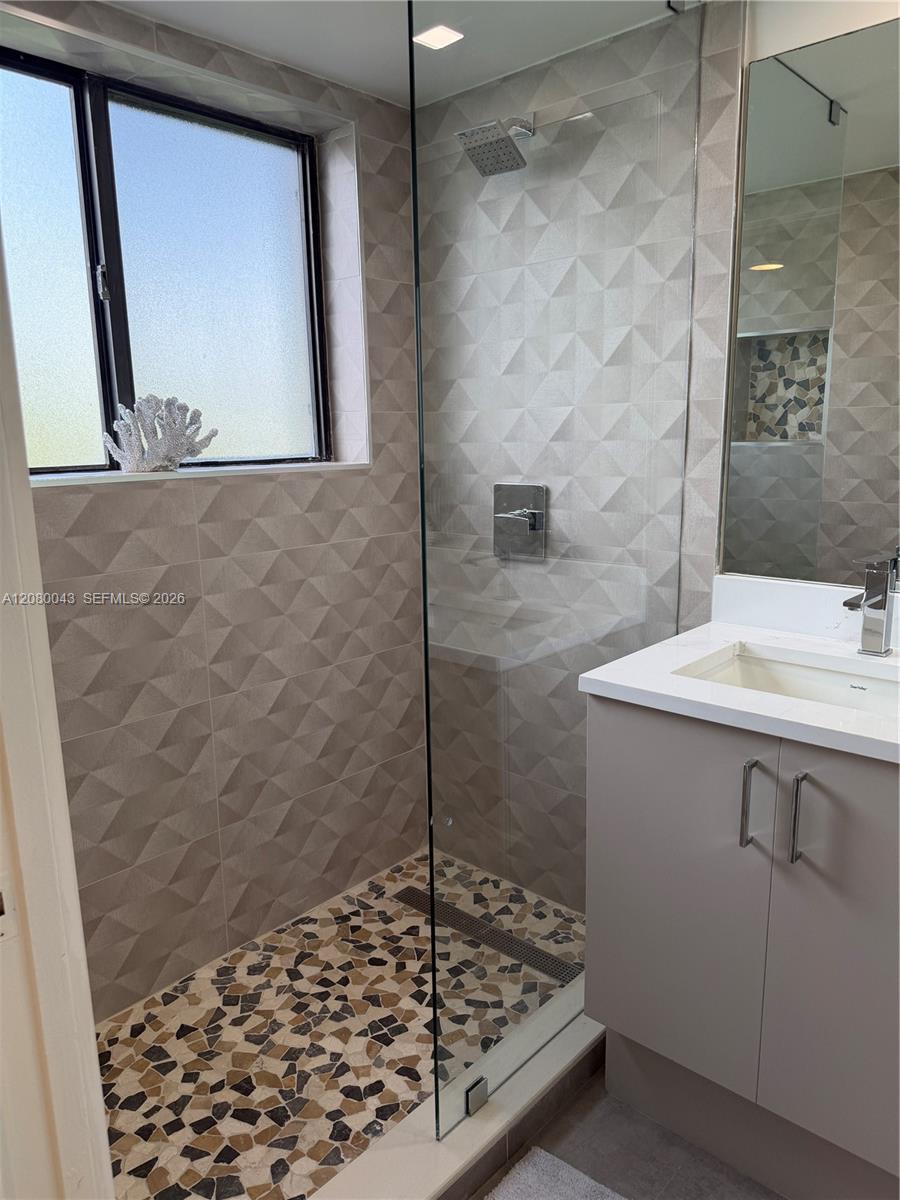 15535 N Miami Lakeway N # 107