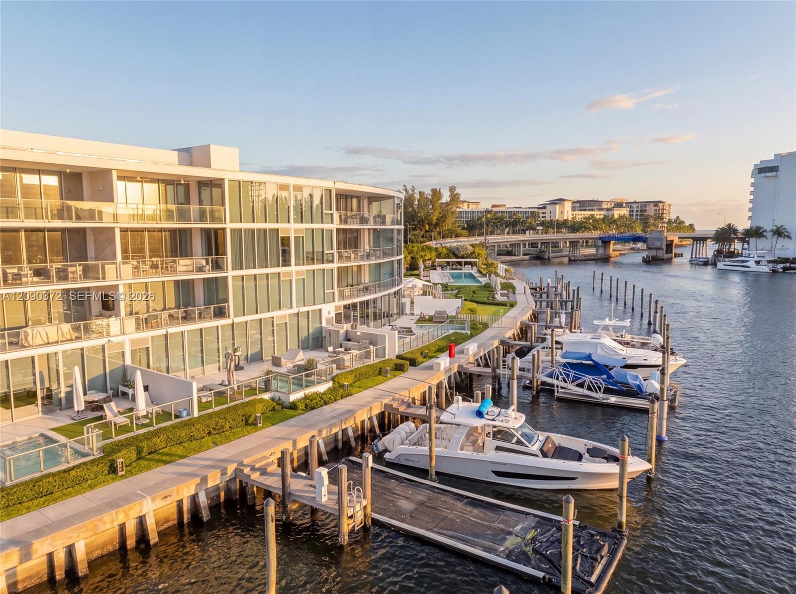 725 S Ocean Boulevard 105