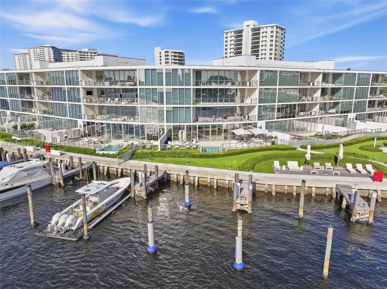 725 S Ocean Boulevard 105