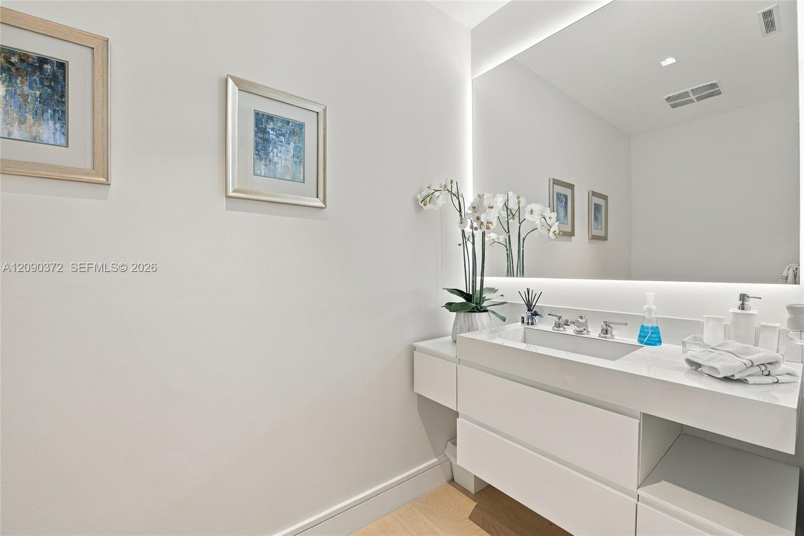 725 S Ocean Boulevard 105