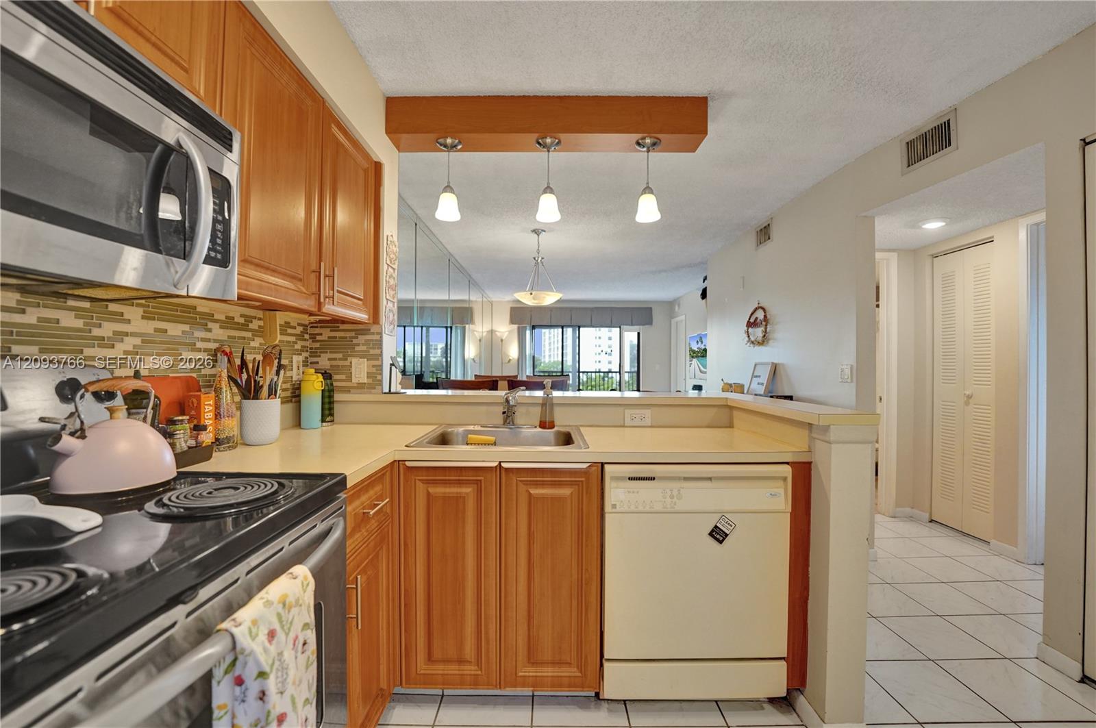 2226 N Cypress Bend Dr # 408