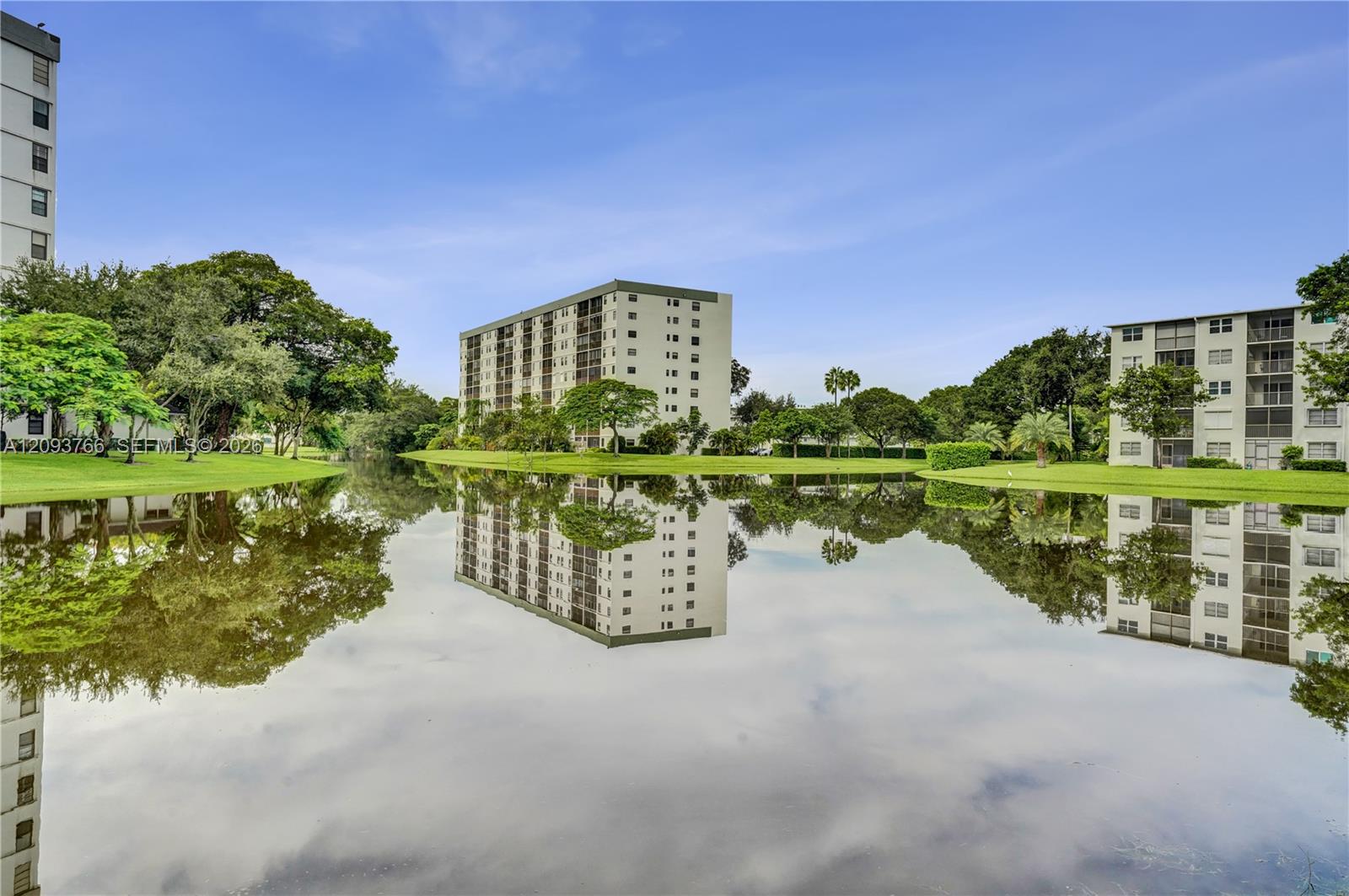 2226 N Cypress Bend Dr # 408