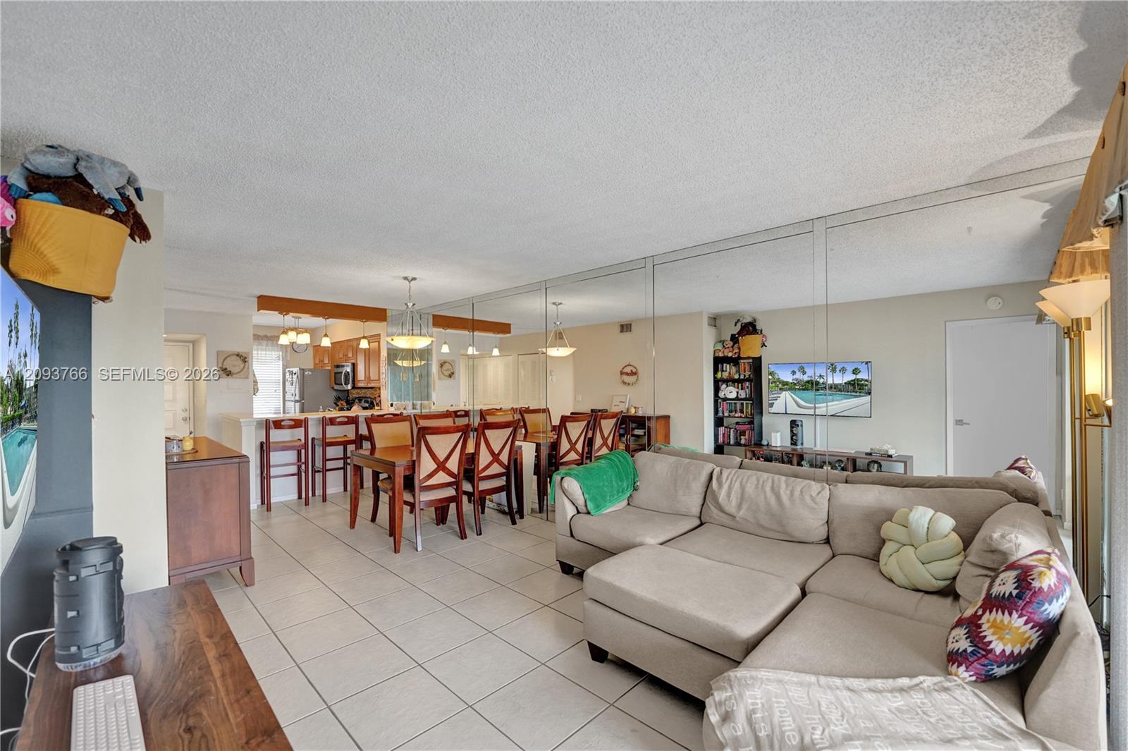 2226 N Cypress Bend Dr # 408