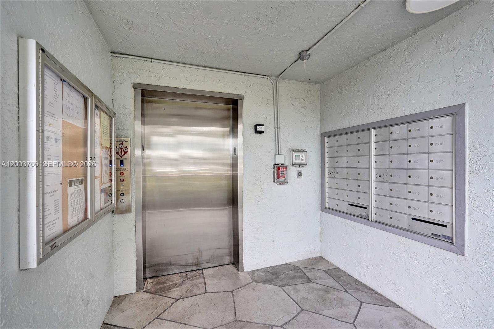 2226 N Cypress Bend Dr # 408