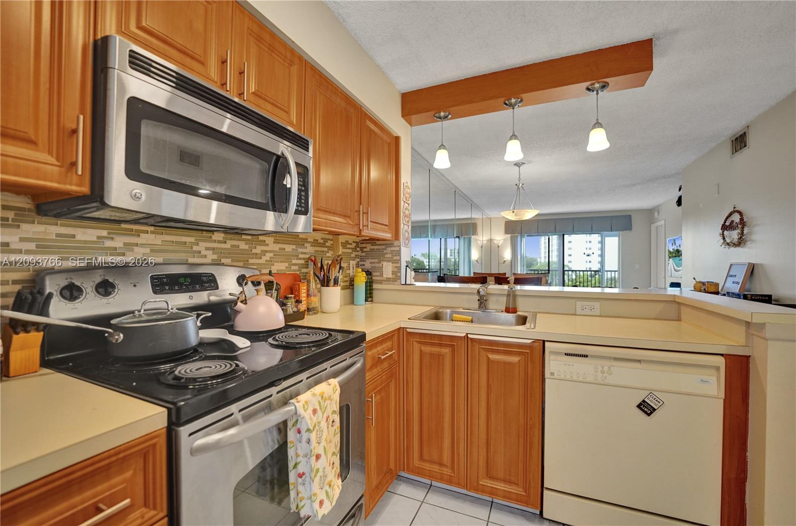 2226 N Cypress Bend Dr # 408