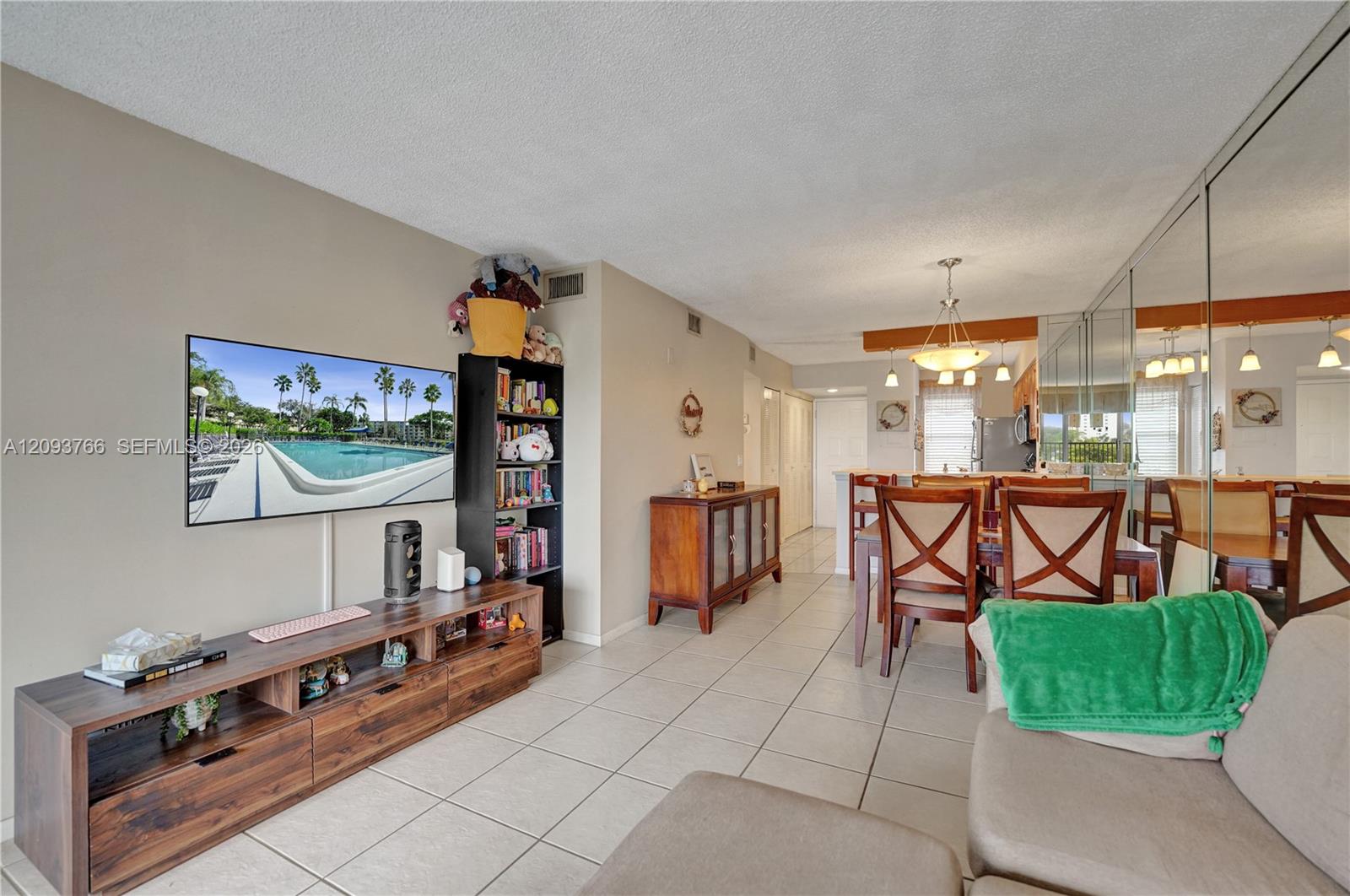 2226 N Cypress Bend Dr # 408