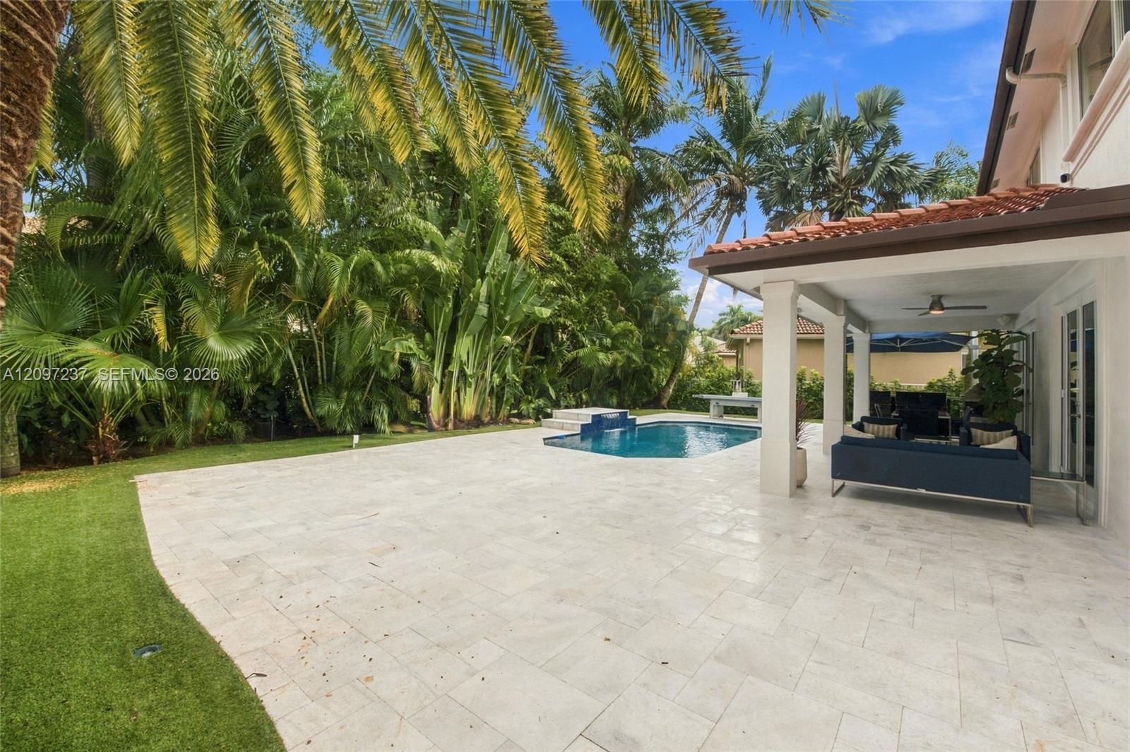 1937 Timberline Rd