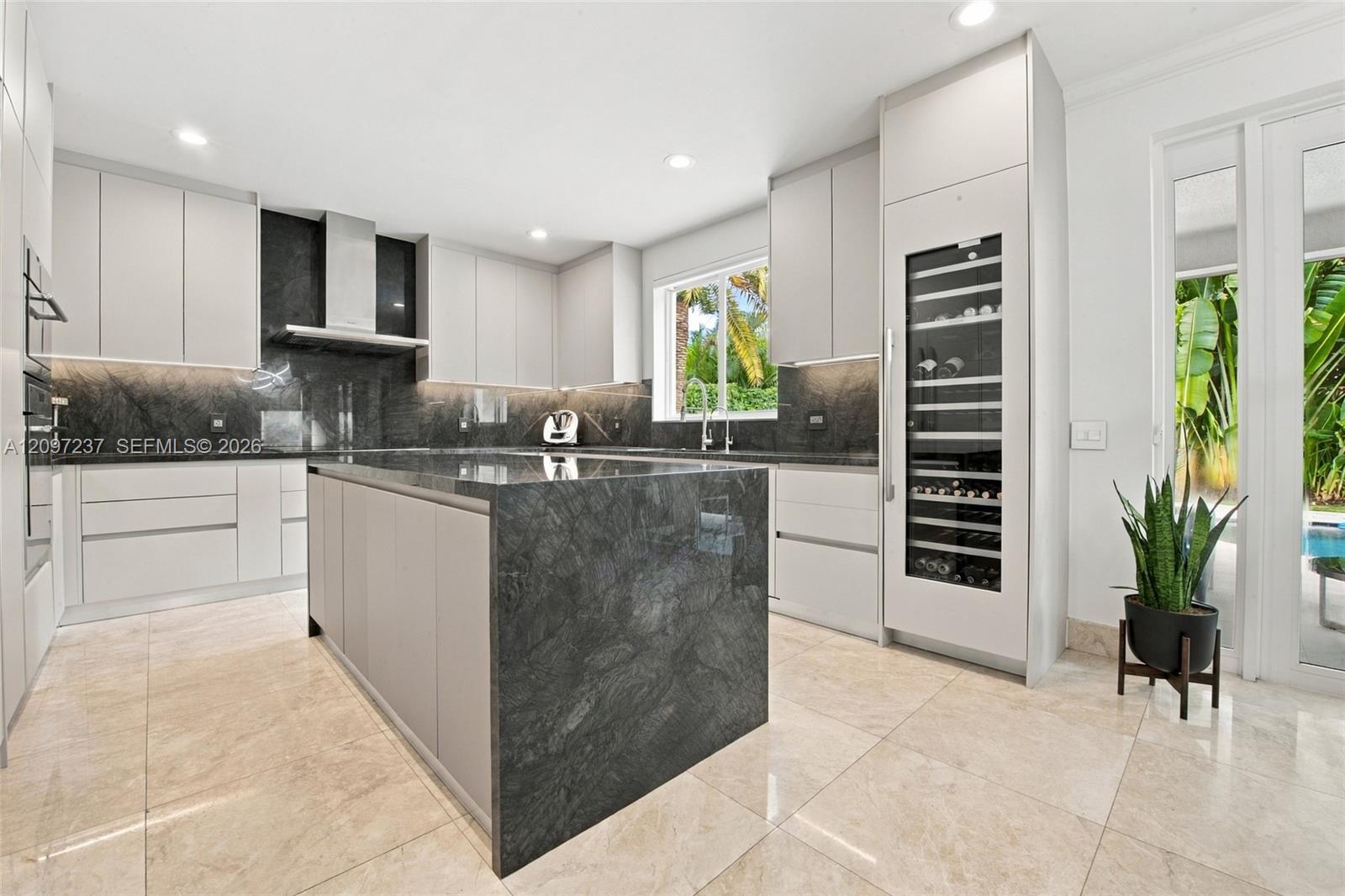 1937 Timberline Rd
