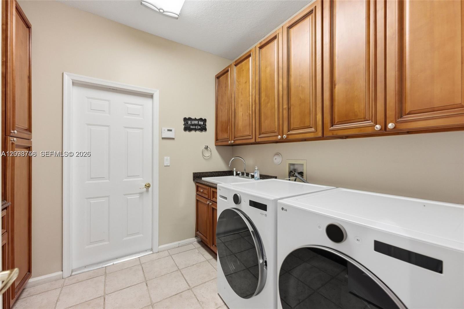 158 Dockside Cir