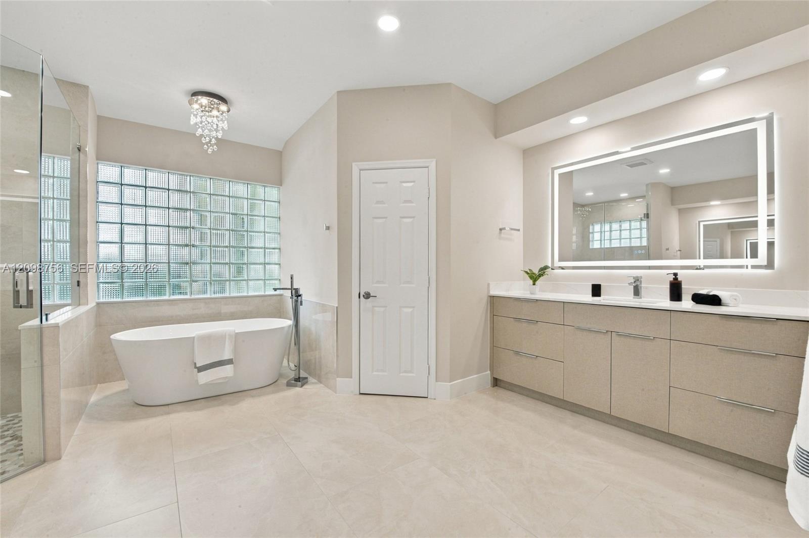 158 Dockside Cir