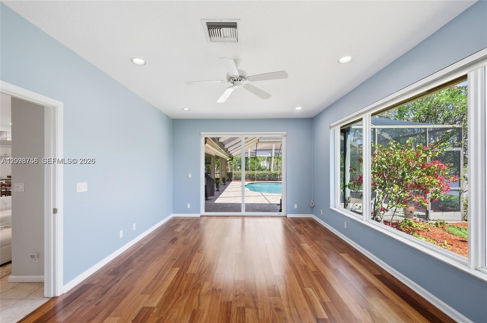 158 Dockside Cir