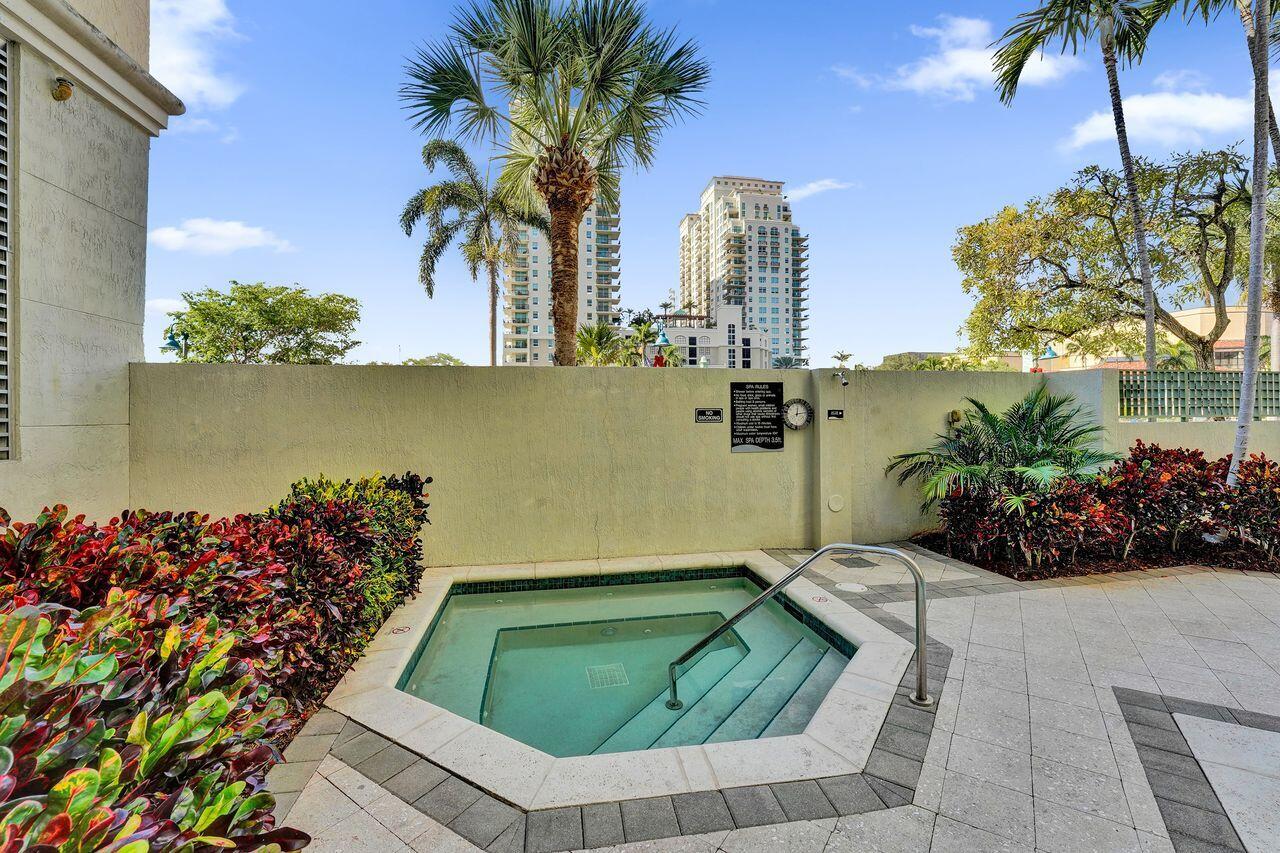 401 SW 4th Avenue 203