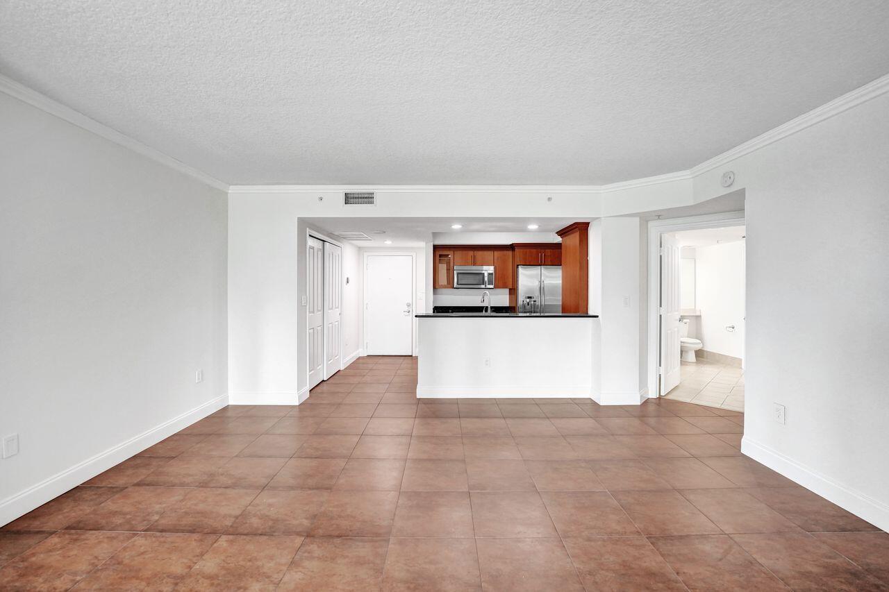 401 SW 4th Avenue 203