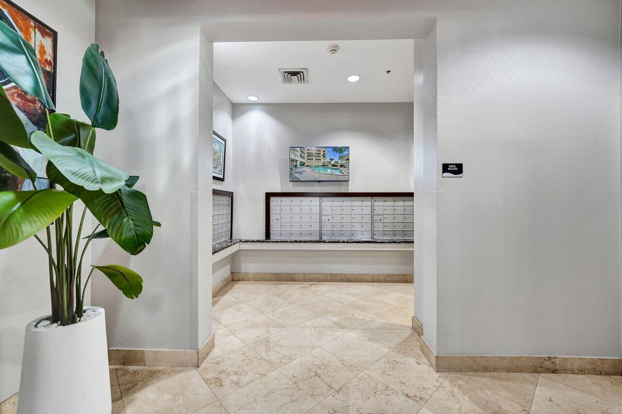 401 SW 4th Avenue 203