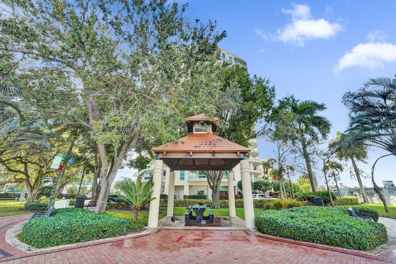 401 SW 4th Avenue 203