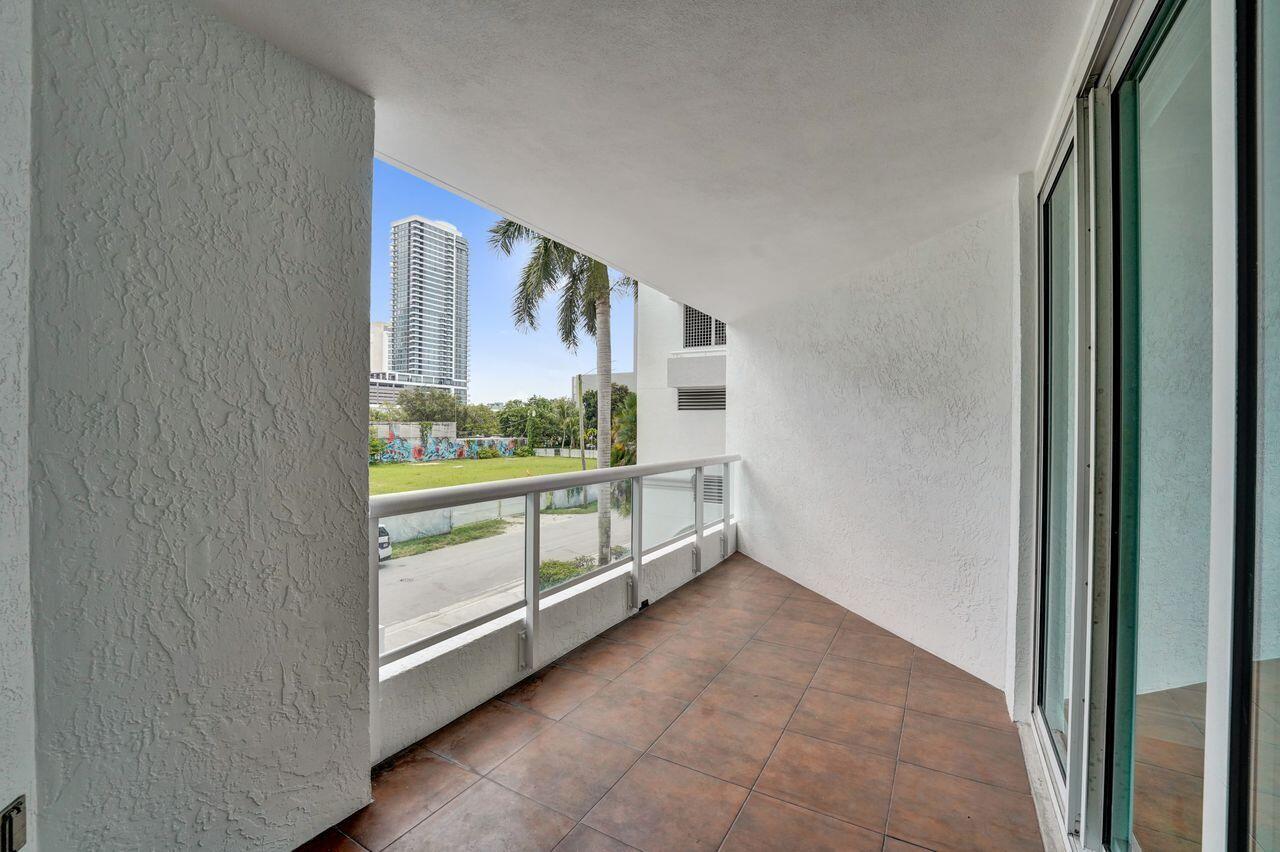 401 SW 4th Avenue 203