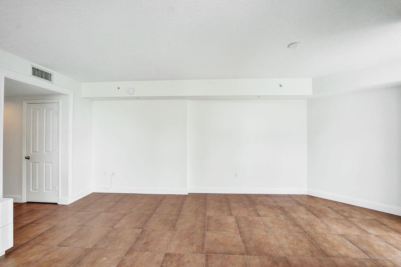 401 SW 4th Avenue 203