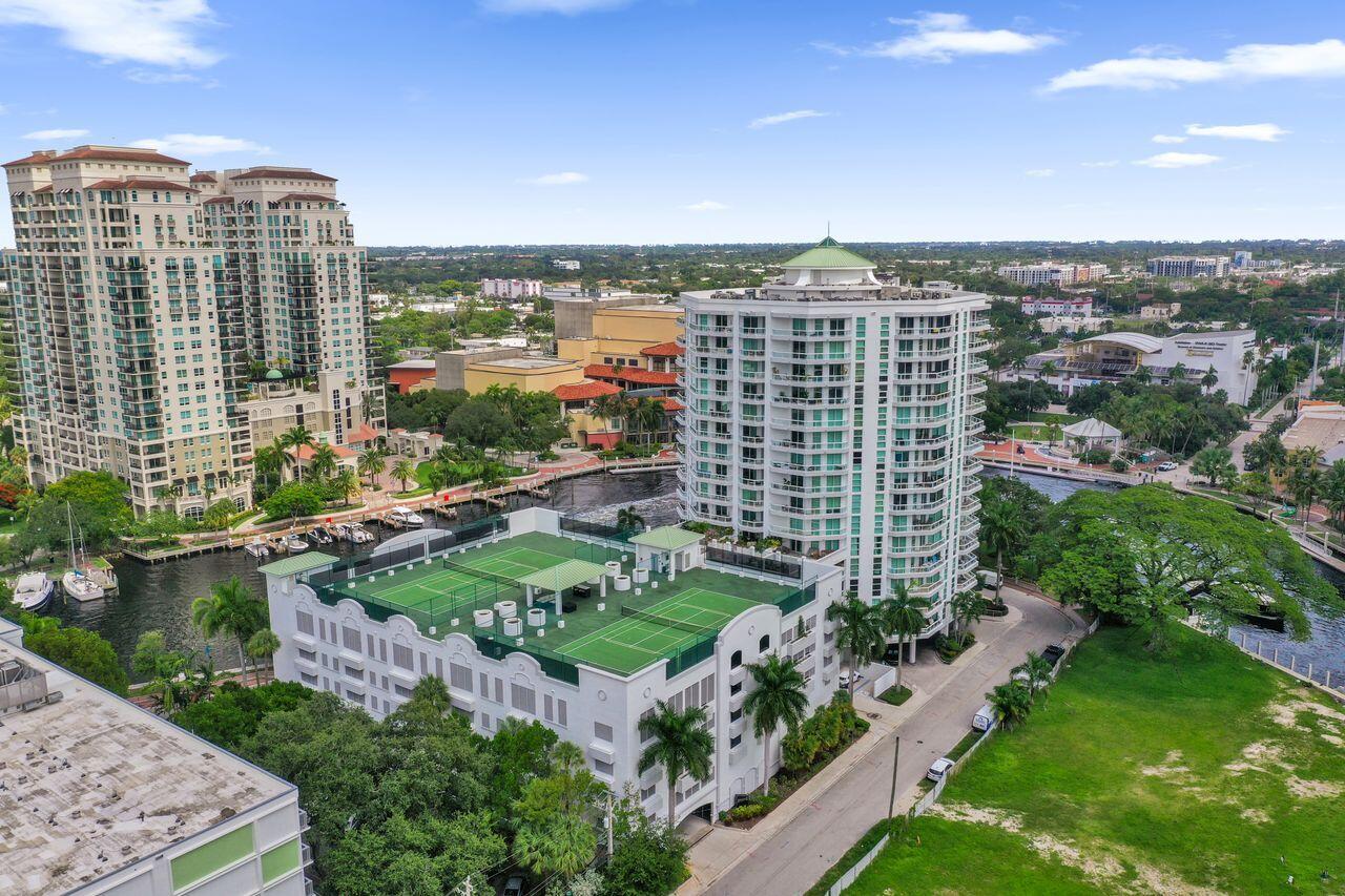 401 SW 4TH Avenue 203