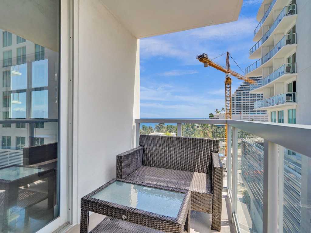 209 N Fort Lauderdale Beach Blvd Unit: 6C