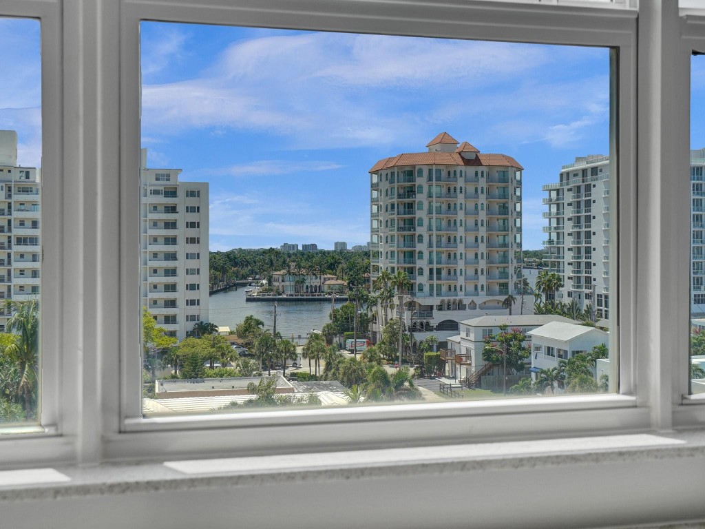 209 N Fort Lauderdale Beach Blvd Unit: 6C