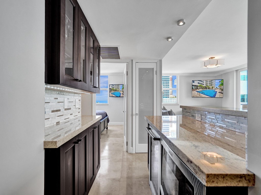 209 N Fort Lauderdale Beach Blvd Unit: 6C