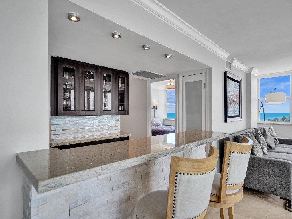 209 N Fort Lauderdale Beach Blvd Unit: 6C