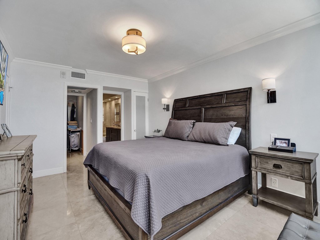 209 N Fort Lauderdale Beach Blvd Unit: 6C