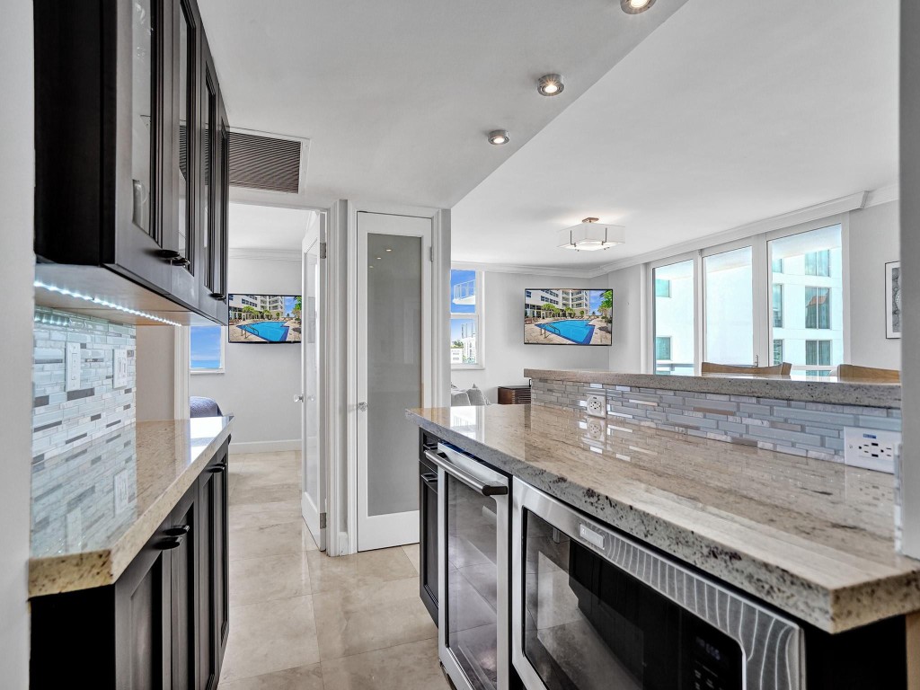 209 N Fort Lauderdale Beach Blvd Unit: 6C