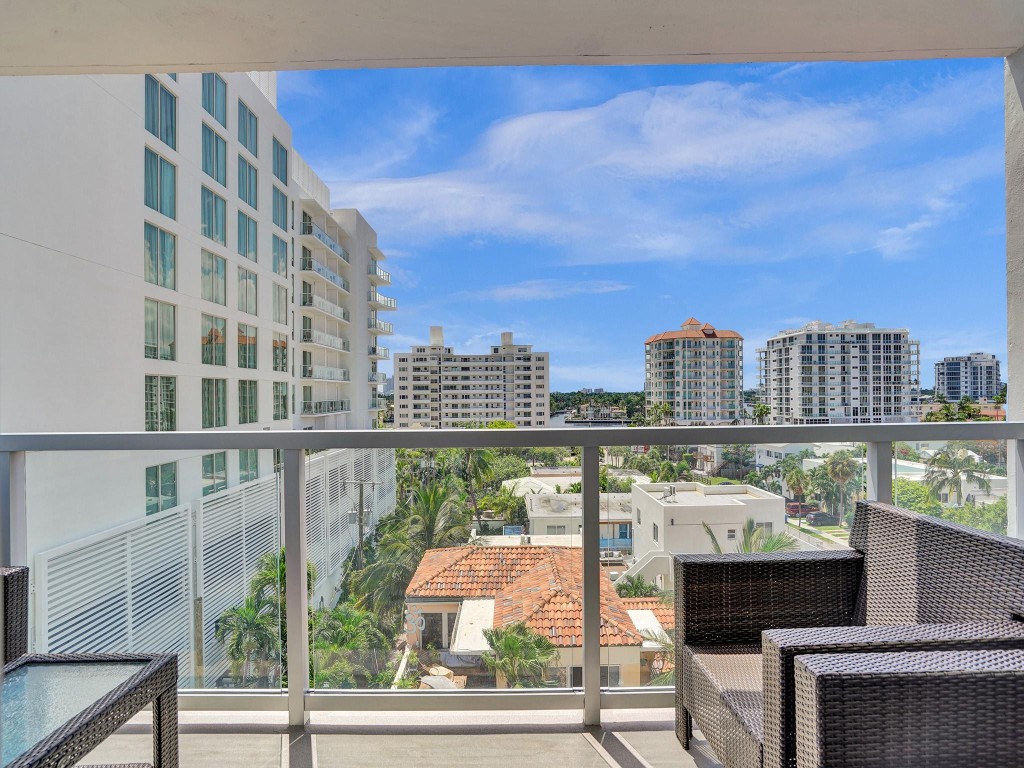 209 N Fort Lauderdale Beach Blvd Unit: 6C