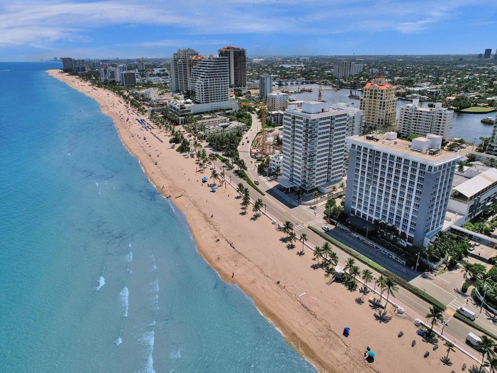 209 N Fort Lauderdale Beach Blvd Unit: 17G