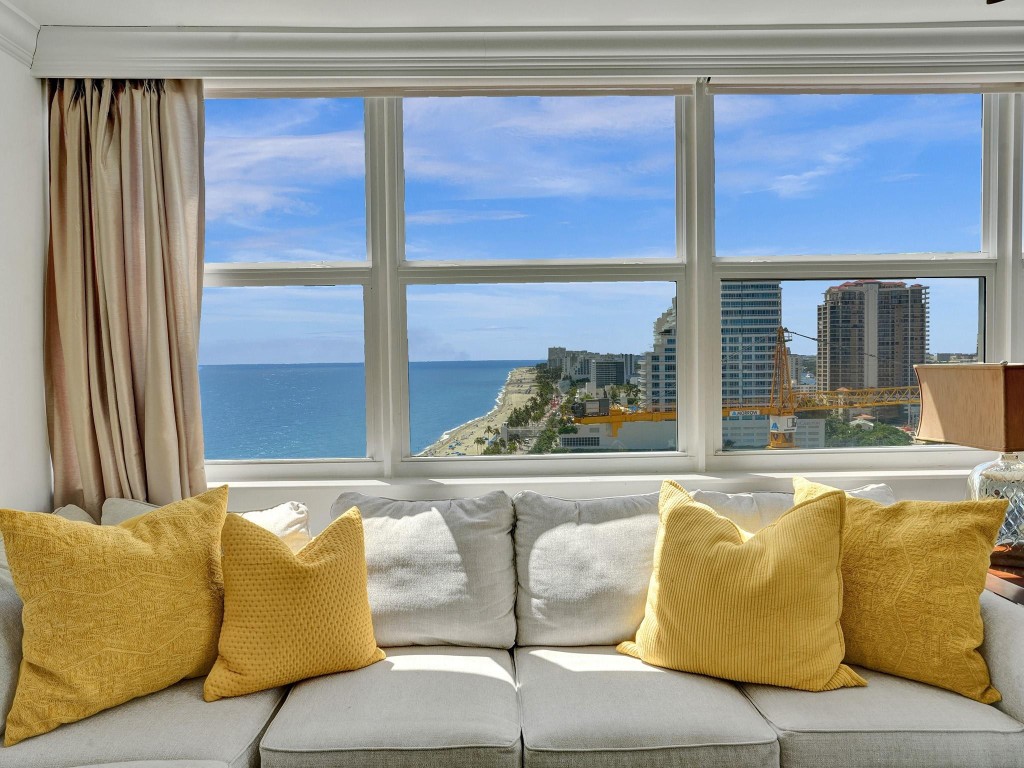 209 N Fort Lauderdale Beach Blvd Unit: 17G