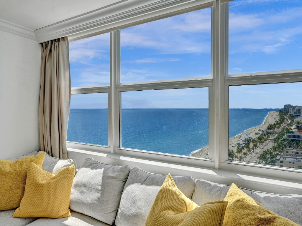 209 N Fort Lauderdale Beach Blvd Unit: 17G