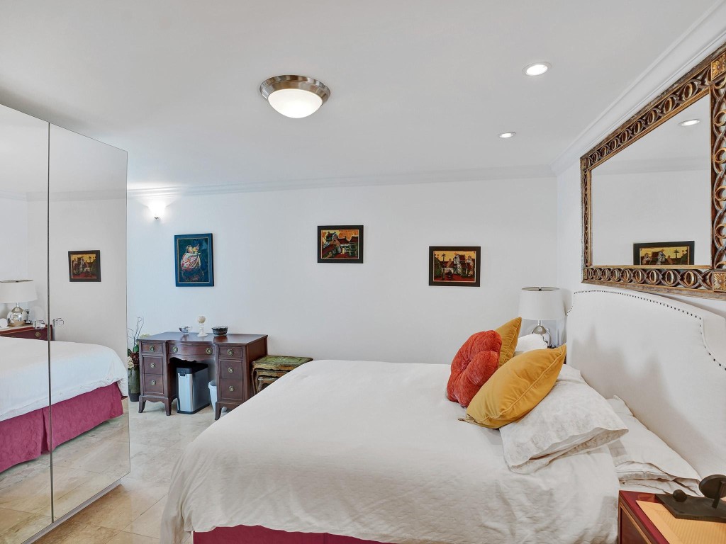 209 N Fort Lauderdale Beach Blvd Unit: 17G