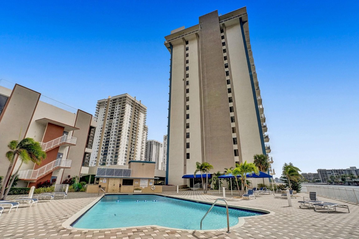 1600 S Ocean Dr Unit: 16K