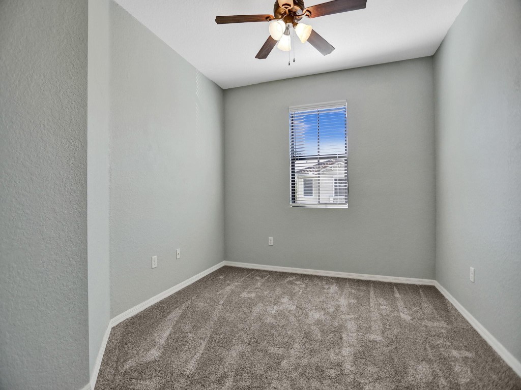 3372 NW 10th Ave 3372