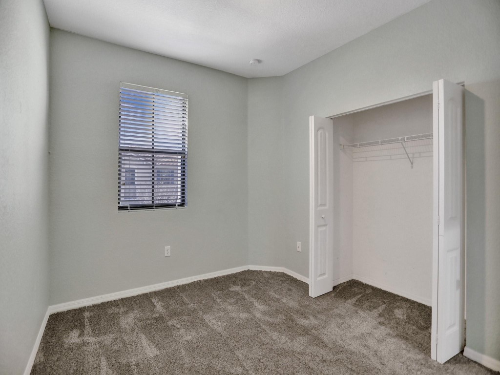 3372 NW 10th Ave 3372