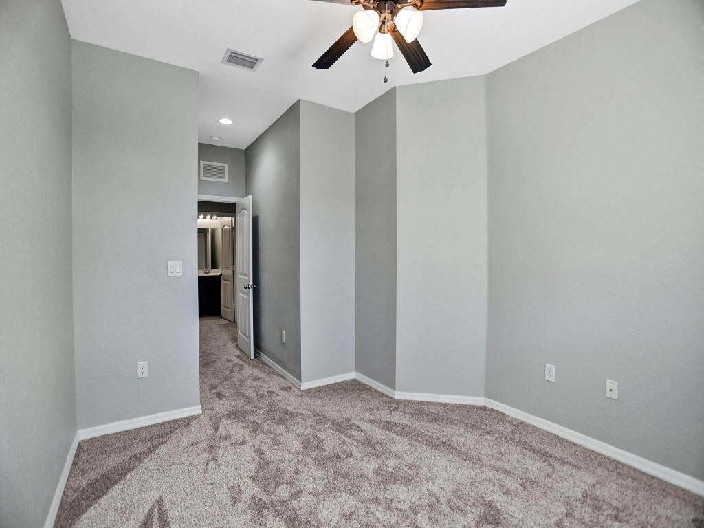 3372 NW 10th Ave 3372