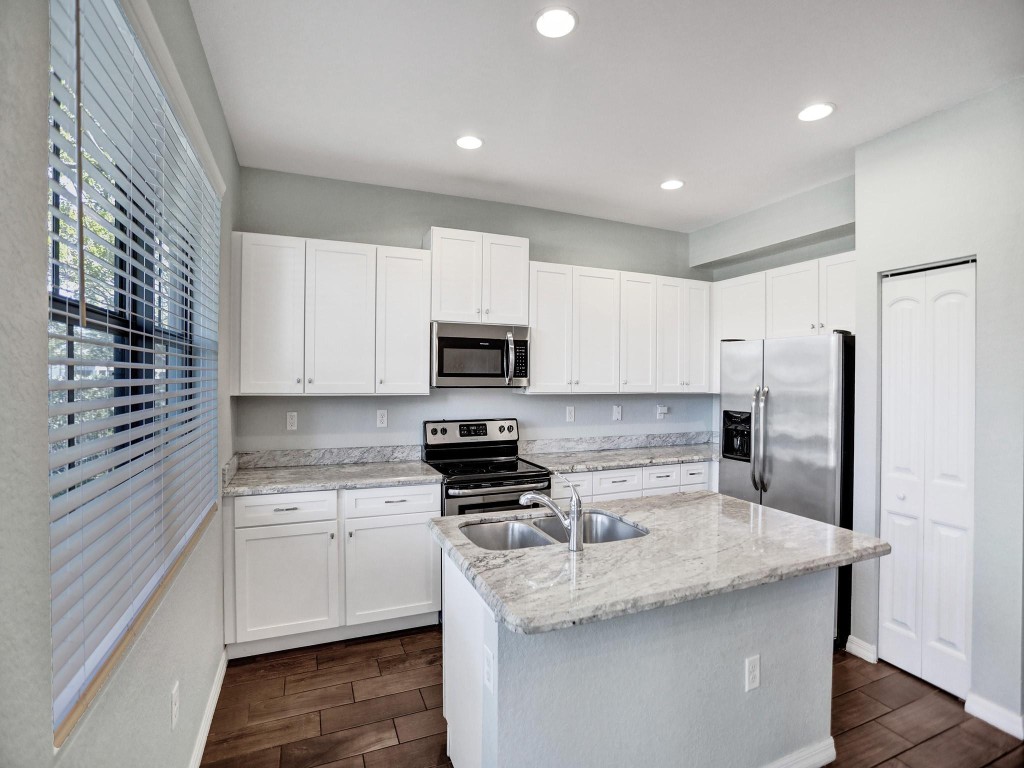 3372 NW 10th Ave 3372