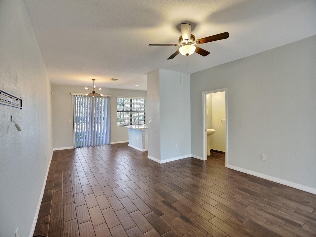 3372 NW 10th Ave 3372