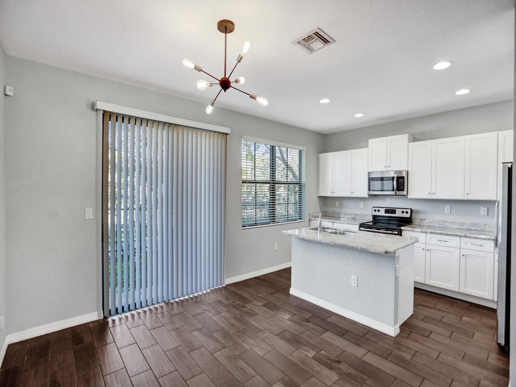 3372 NW 10th Ave 3372