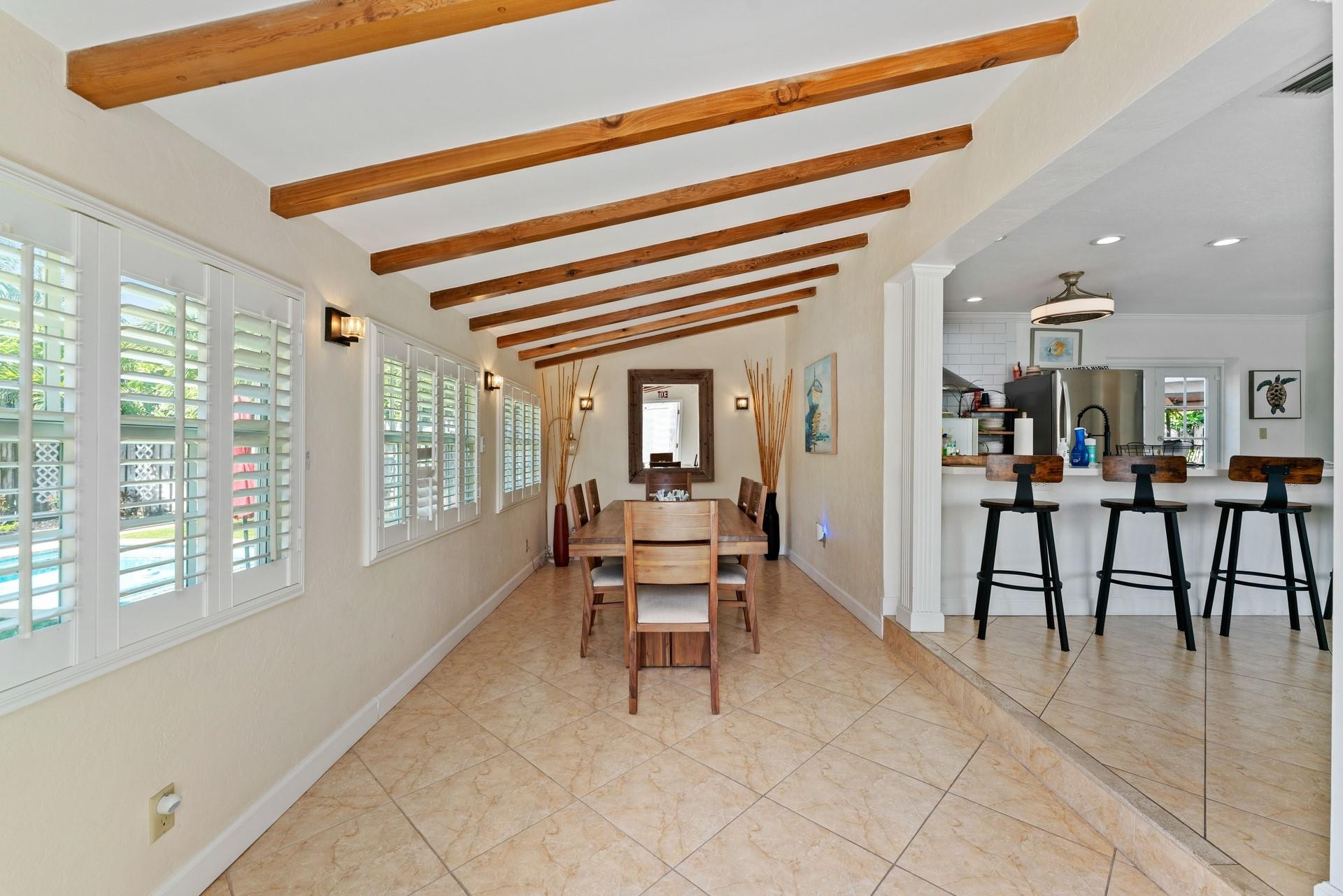 2507 NE 33rd Ave