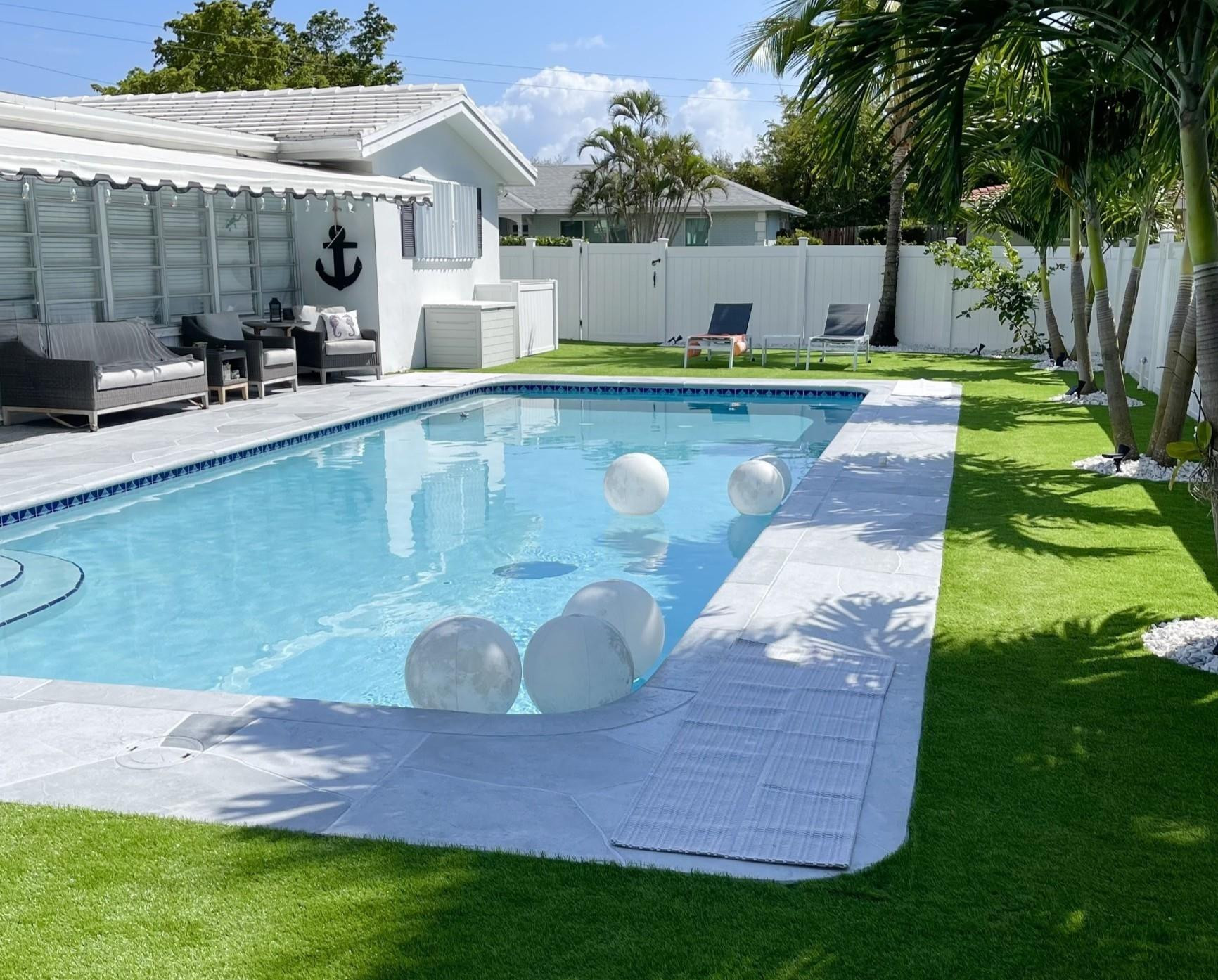 682 W Camino Real