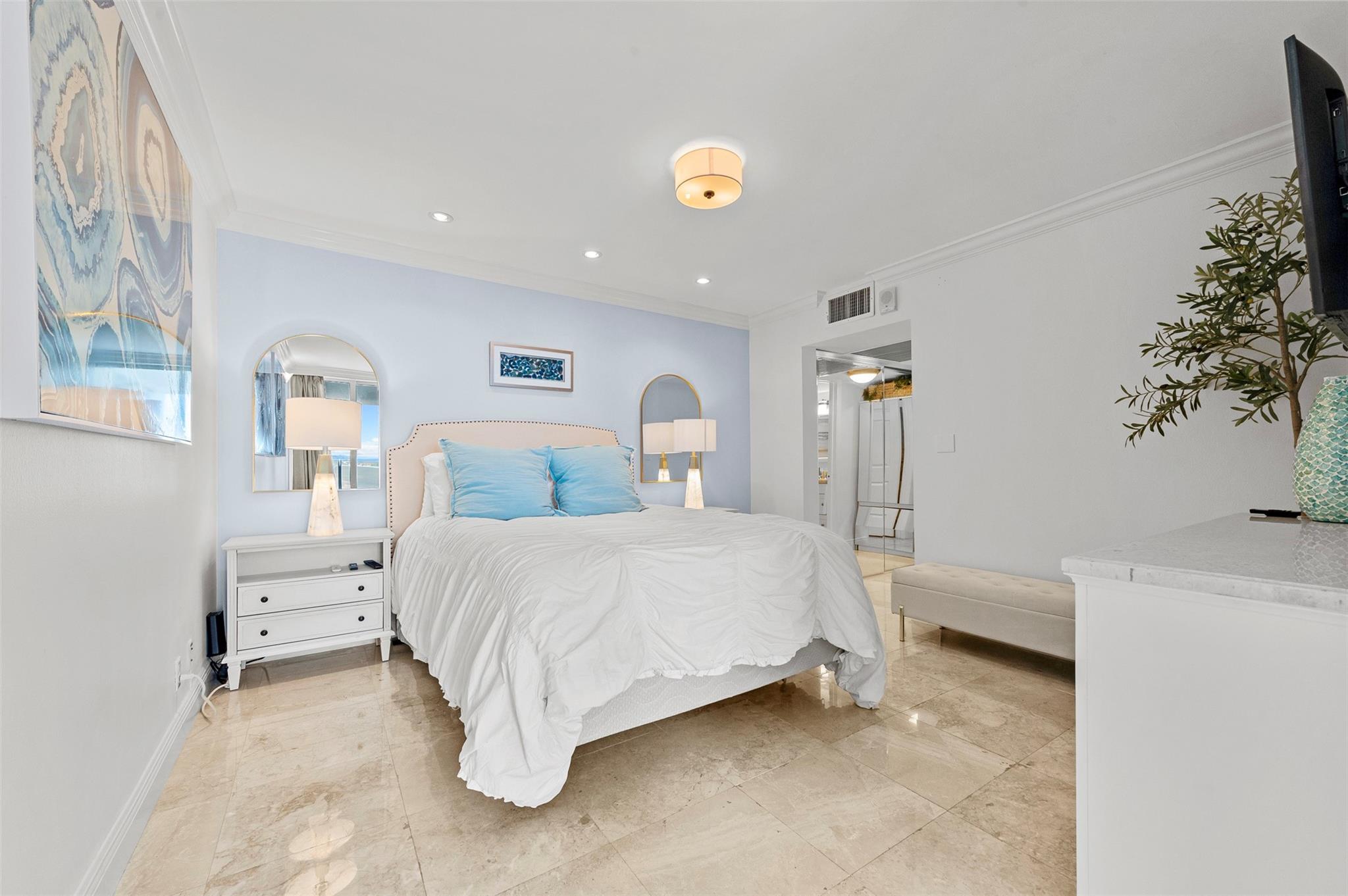 209 N Fort Lauderdale Beach Blvd 17G